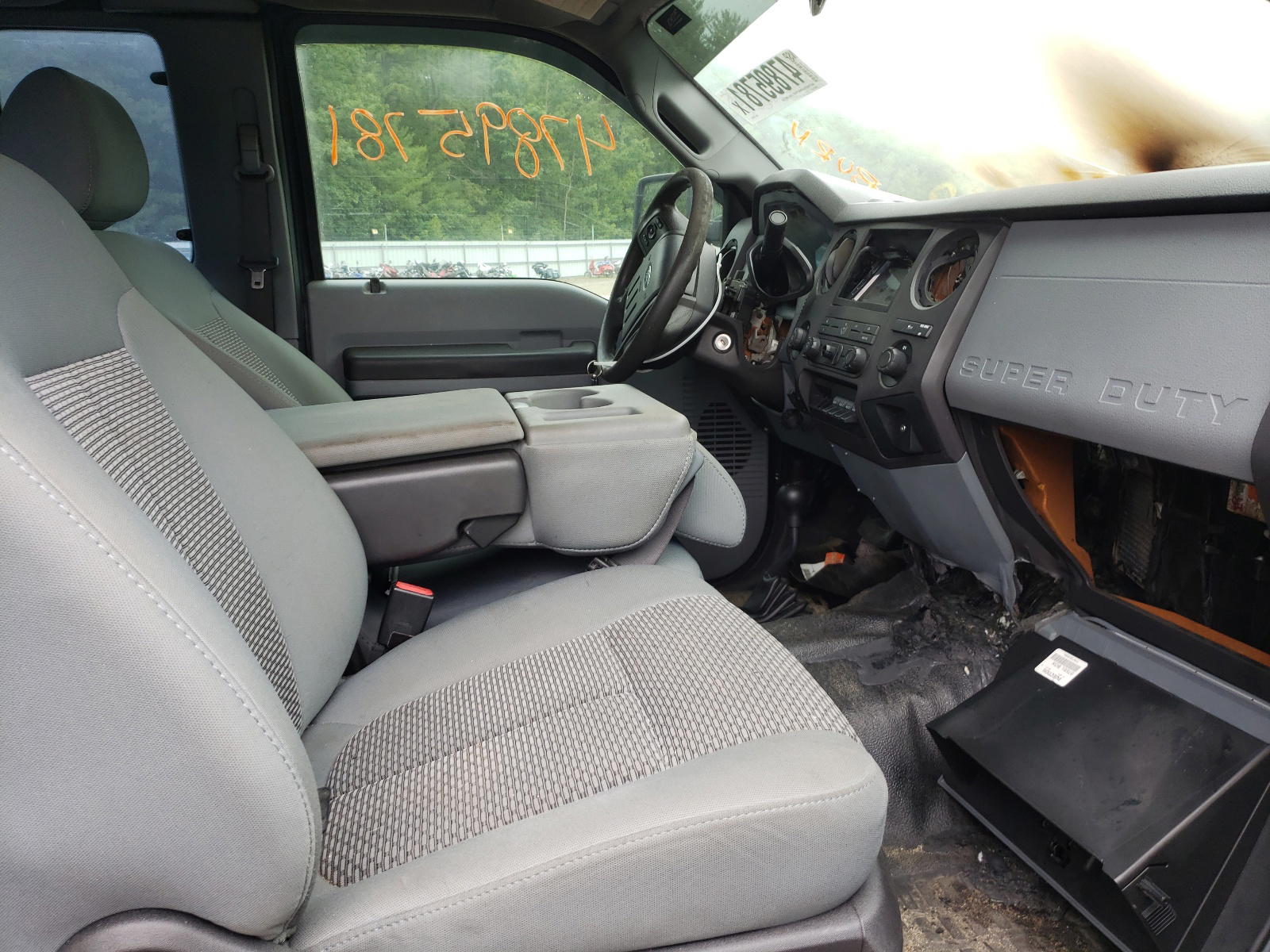 Photo 5 from auction – 2011 FORD F250 SUPER with VIN 1FT7X2BT3BEB47299