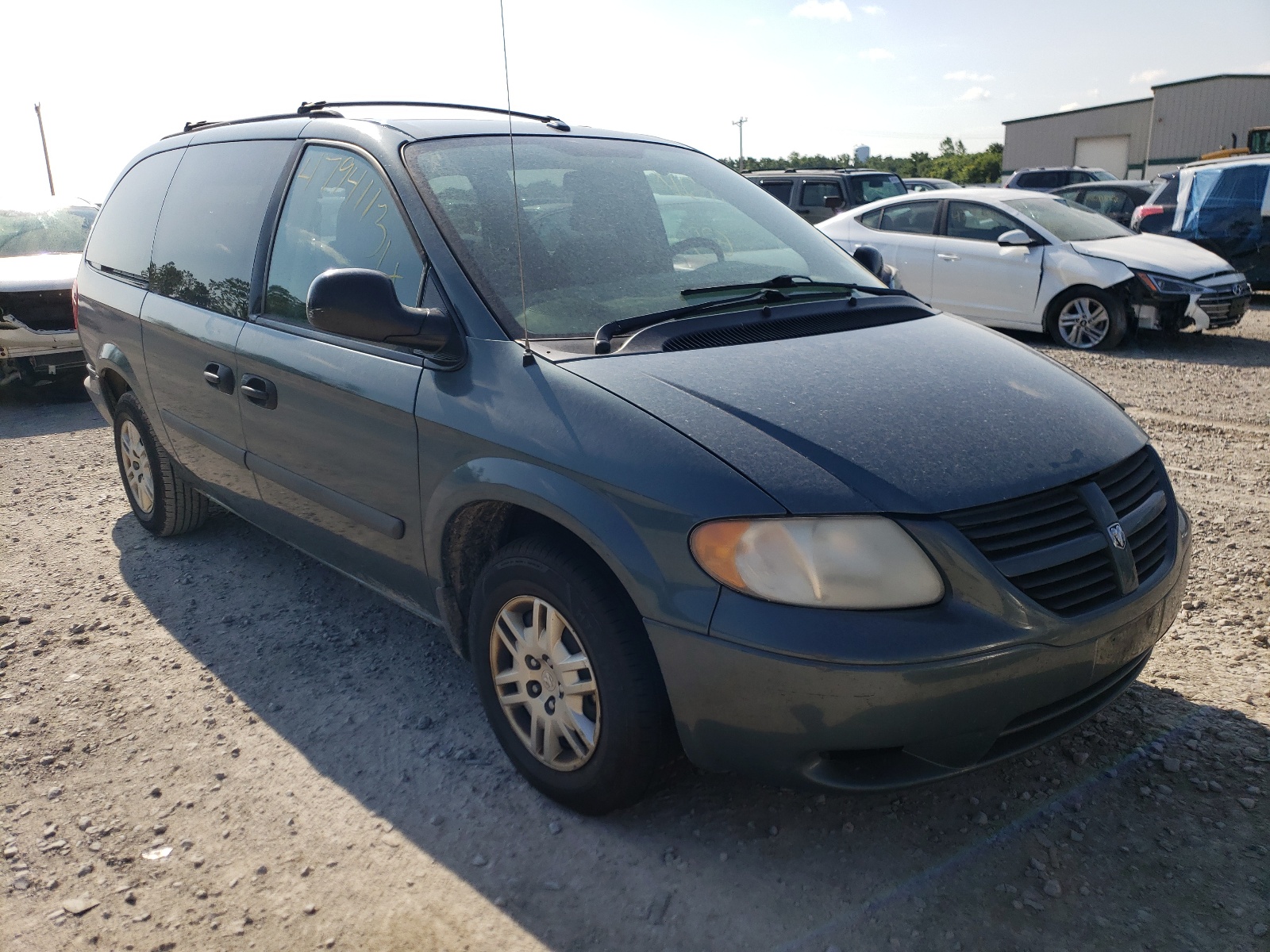 DODGE GRAND CARA 2006 with VIN 1D4GP24R46B677521 - Photo from auction