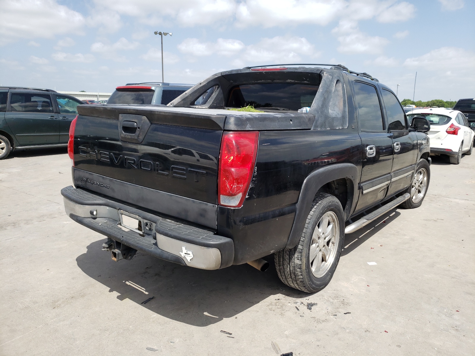 Photo 4 from auction – 2005 CHEVROLET AVALANCHE with VIN 3GNEC12ZX5G296105