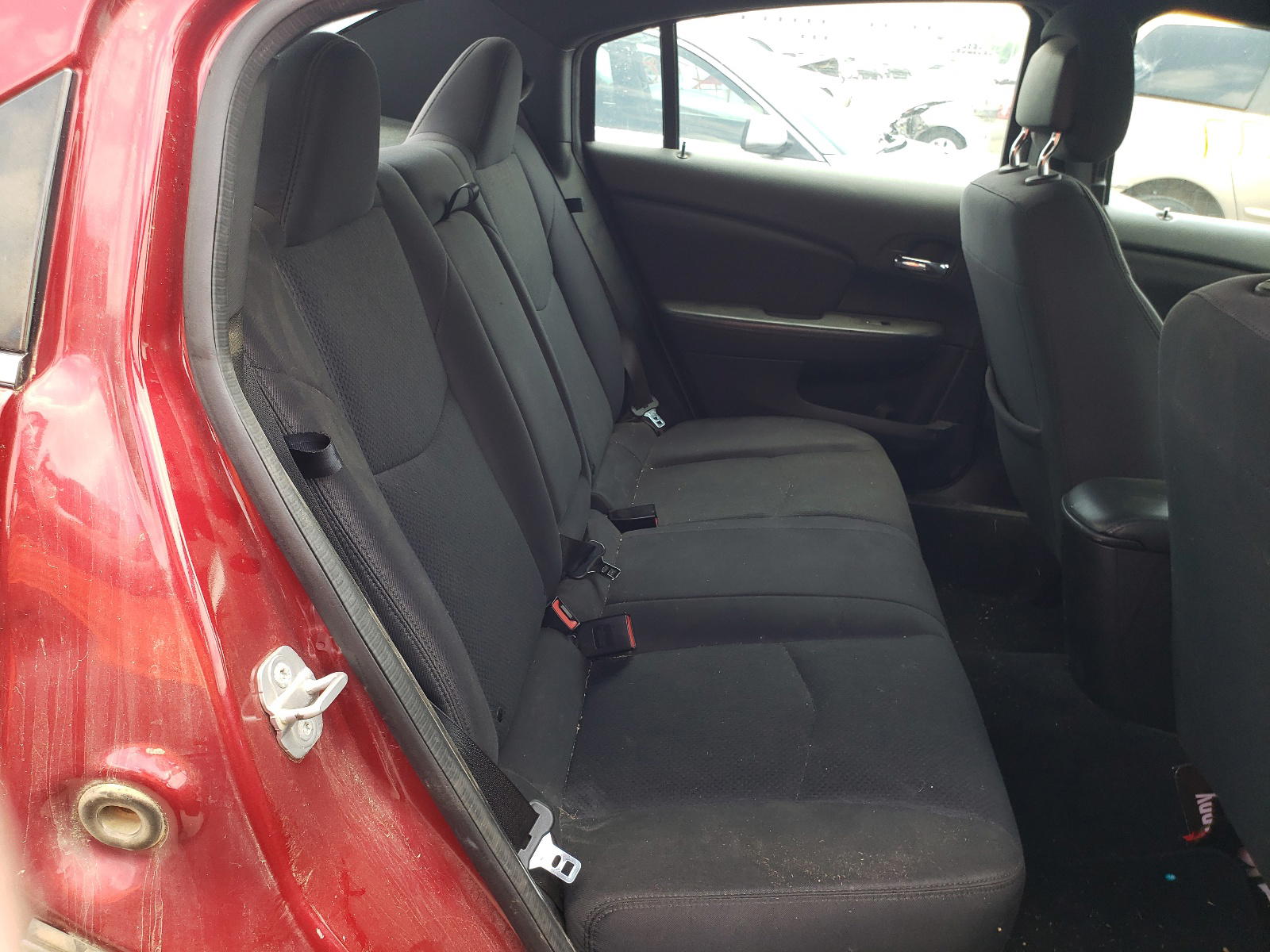 Photo 6 from auction – 2013 CHRYSLER 200 LX with VIN 1C3CCBAB2DN671294