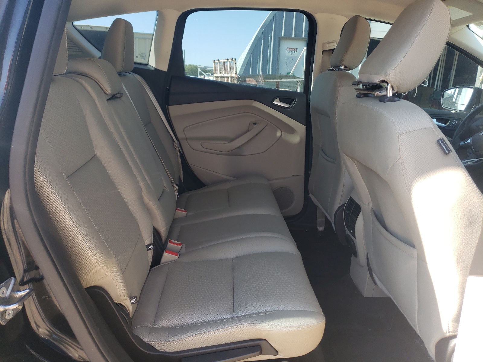 Photo 6 from auction – 2018 FORD C-MAX SE with VIN 1FADP5AU0JL102450