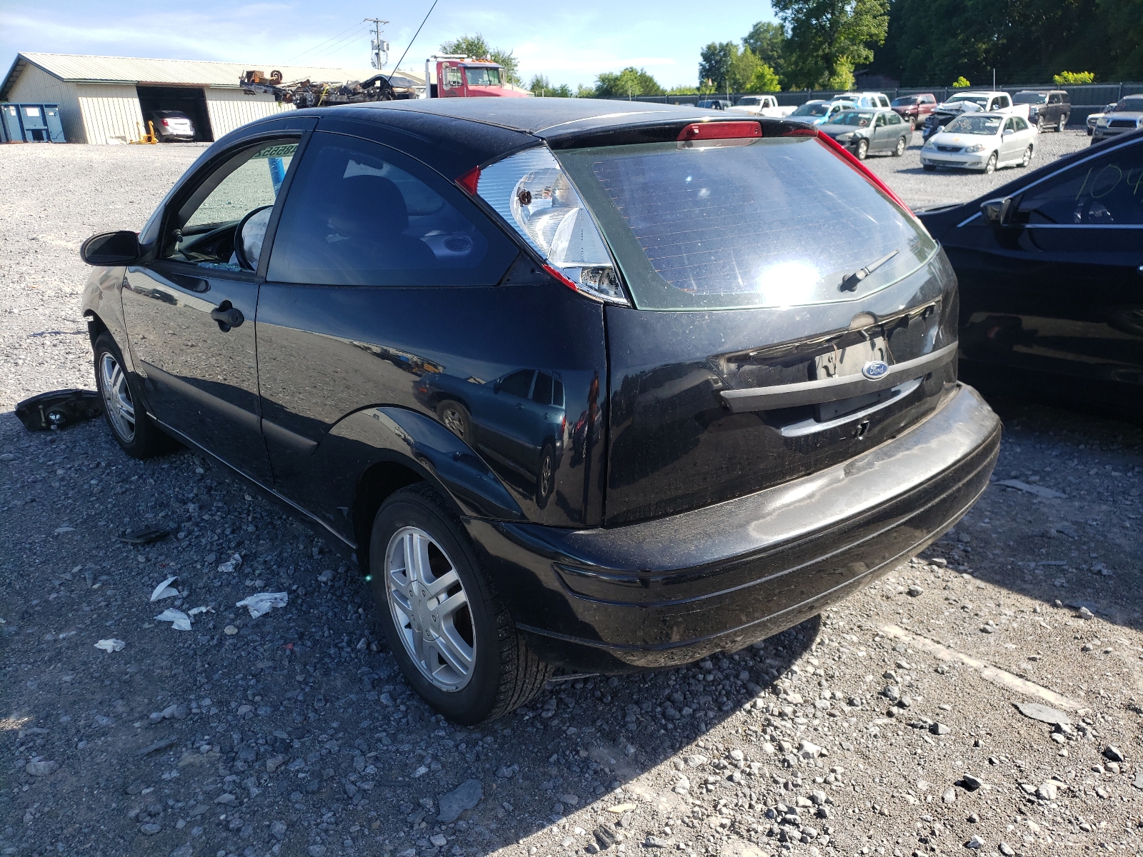 Photo 3 from auction – 2004 FORD FOCUS ZX3 with VIN 3FAFP31344R117060