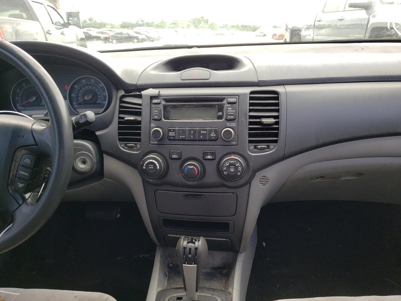 Photo 9 from auction – 2008 KIA OPTIMA LX with VIN KNAGE123085194117