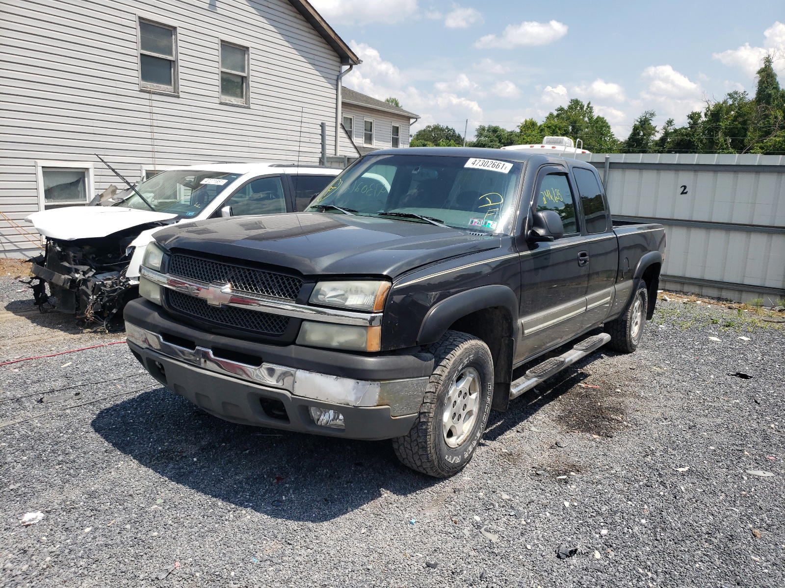 Photo 2 from auction – 2003 CHEVROLET SILVERADO with VIN 2GCEK19T631223820
