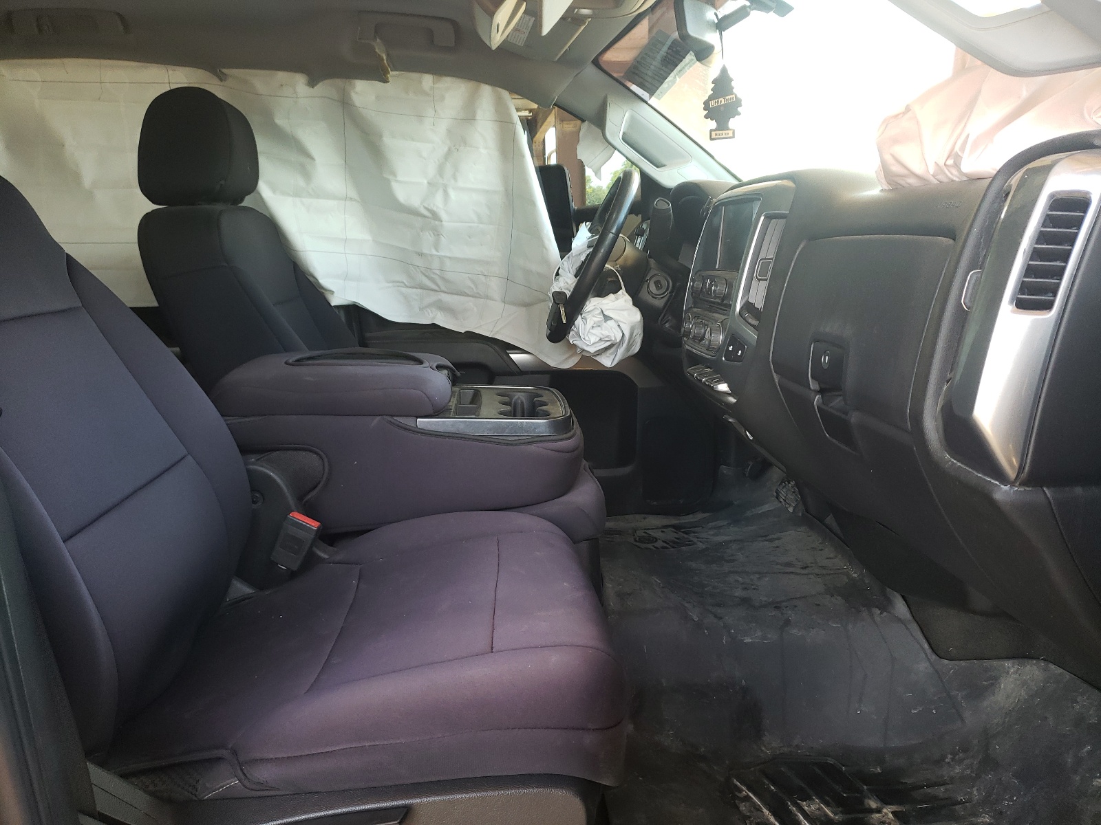 Photo 5 from auction – 2018 CHEVROLET SILVERADO with VIN 1GC1KVEY1JF113609