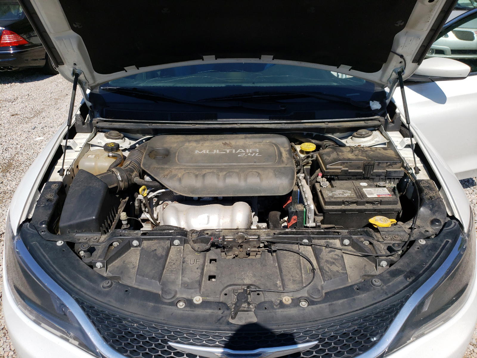 Photo 7 from auction – 2015 CHRYSLER 200 LIMITE with VIN 1C3CCCAB2FN563069