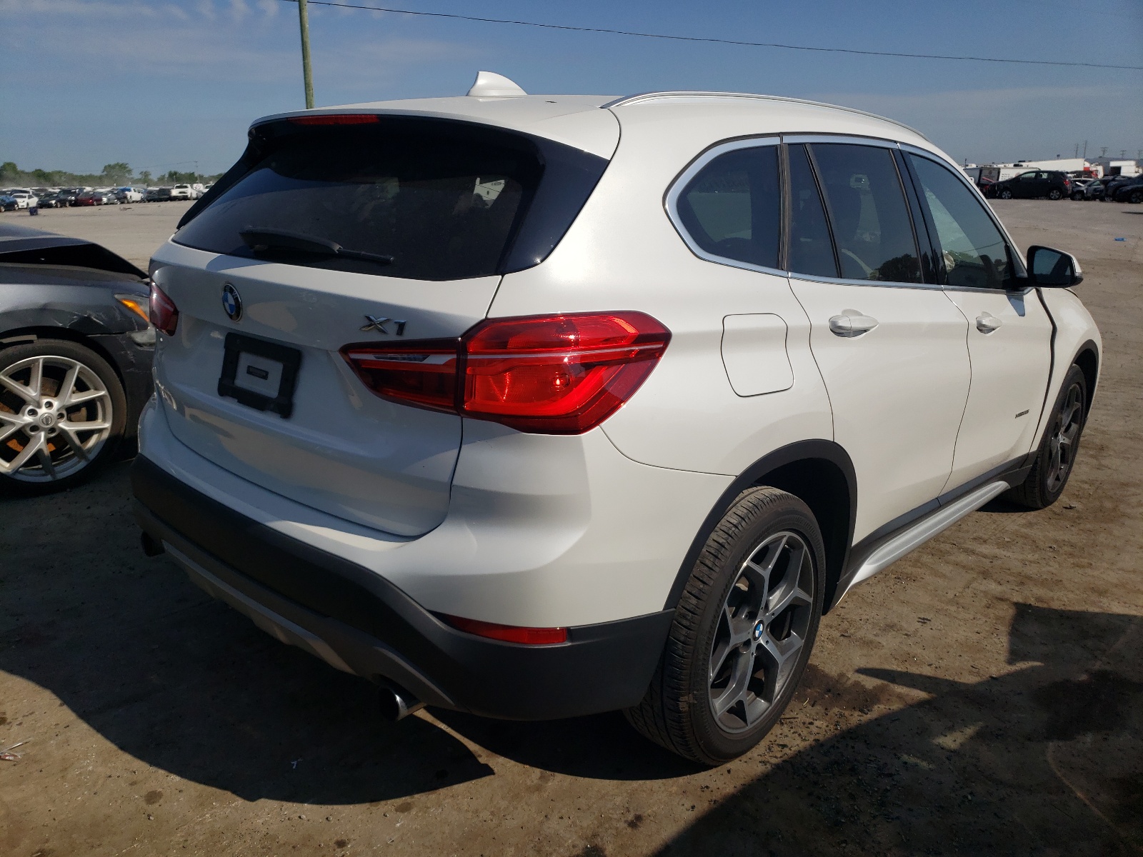 Photo 4 from auction – 2017 BMW X1 SDRIVE2 with VIN WBXHU7C35H5H34580