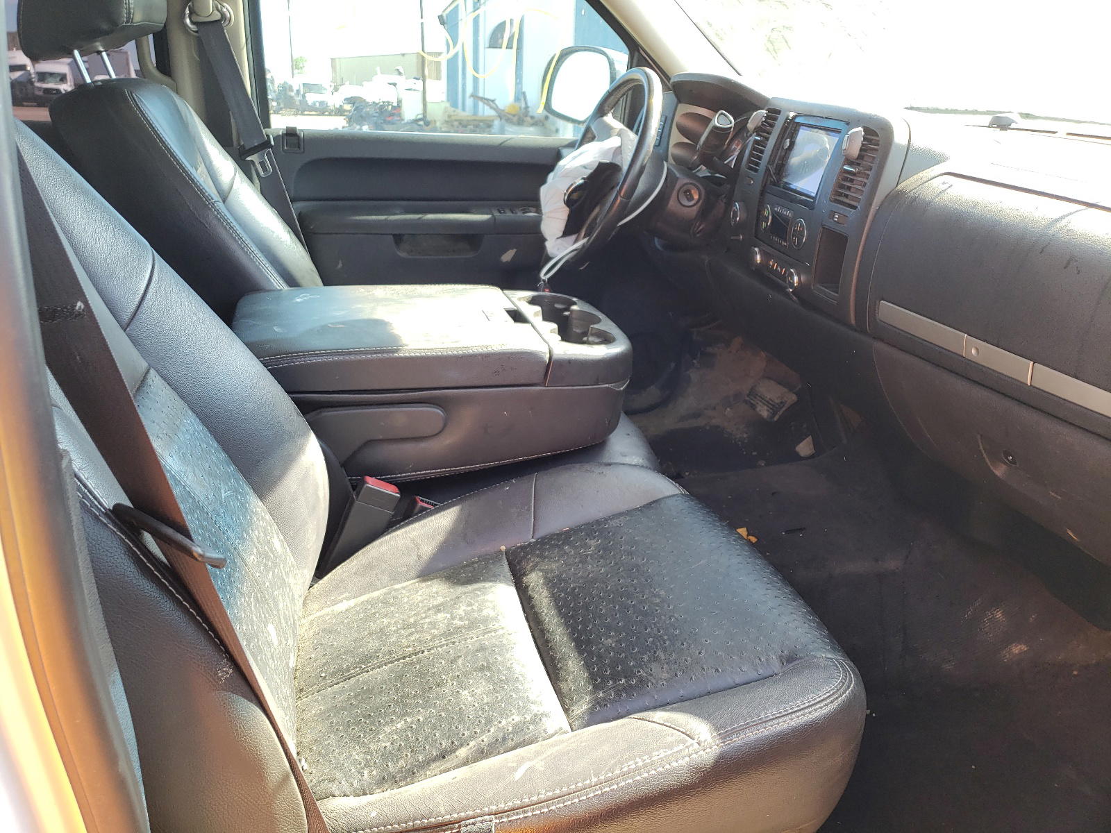 Photo 5 from auction – 2011 CHEVROLET SILVERADO with VIN 3GCPKSE32BG245260