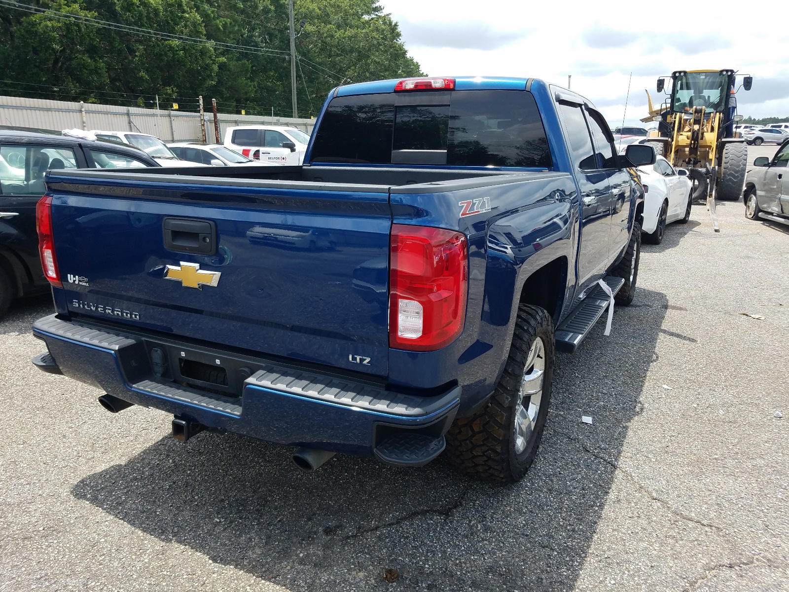 Photo 4 from auction – 2017 CHEVROLET SILVERADO with VIN 3GCUKSEC9HG285153