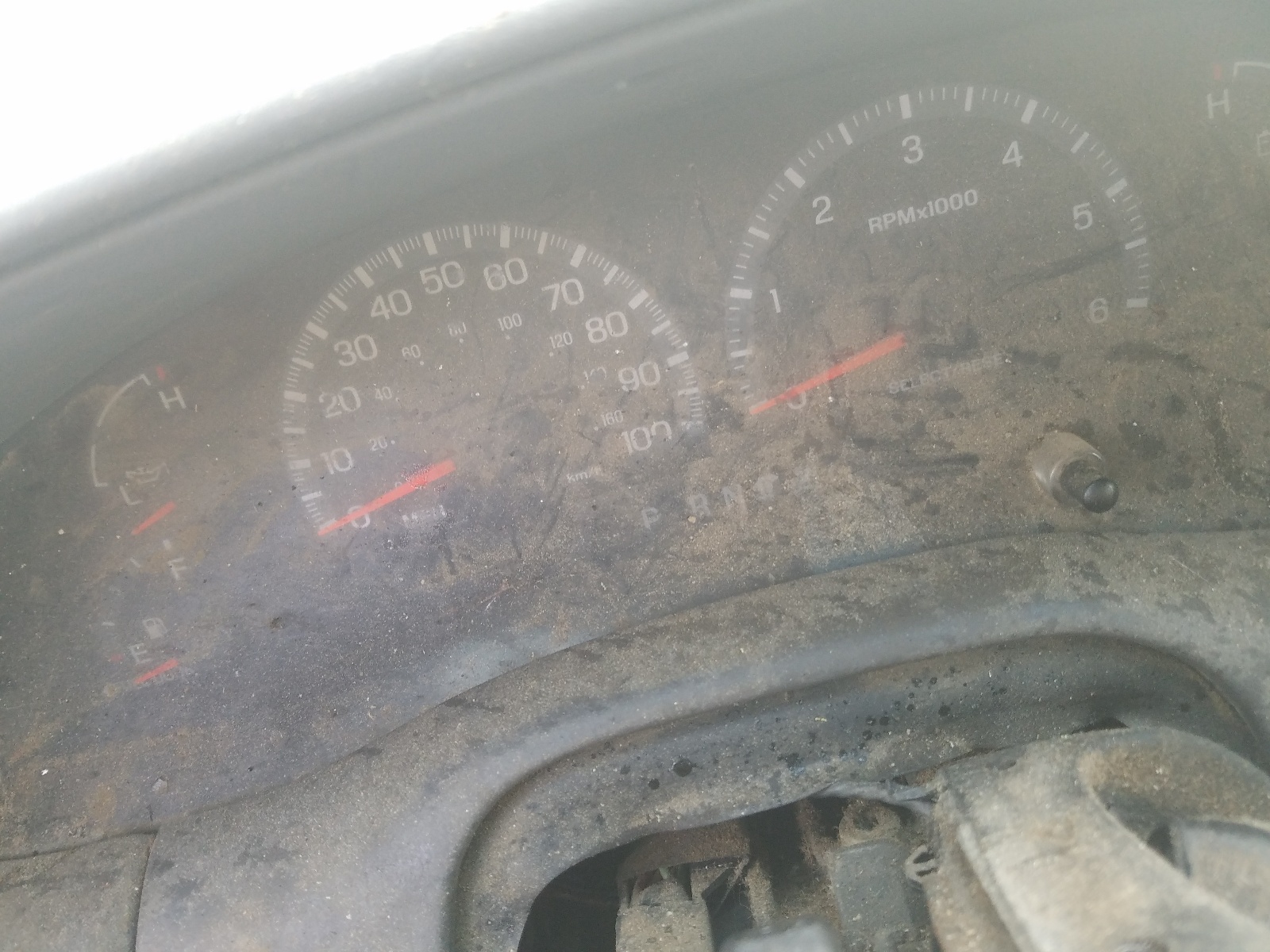 Photo 8 from auction – 2001 FORD F-150 with VIN 1FTRX08W41KE95983