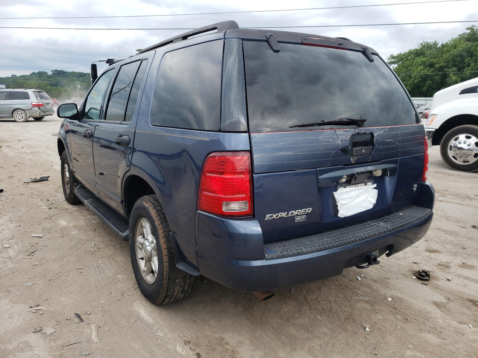Photo 3 from auction – 2004 FORD EXPLORER X with VIN 1FMZU63W74ZA69490