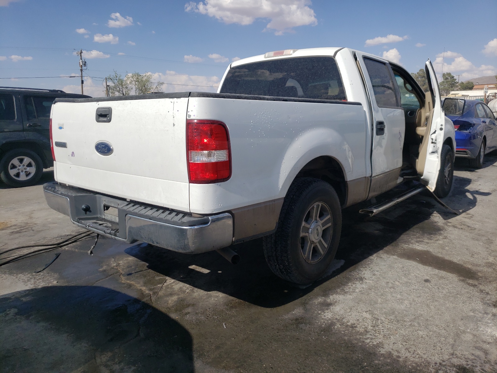 Photo 4 from auction – 2005 FORD F150 SUPER with VIN 1FTRW12W05KD37258