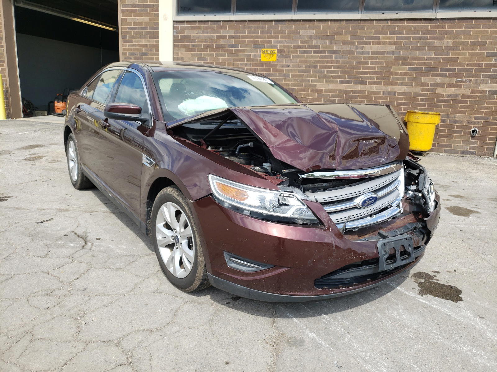 FORD TAURUS SEL 2010 with VIN 1FAHP2EW6AG170885 - Photo from auction