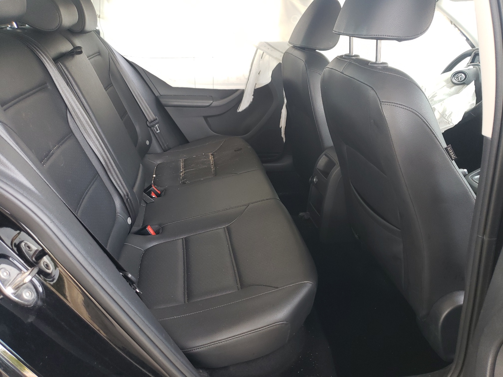 Photo 6 from auction – 2017 VOLKSWAGEN JETTA SE with VIN 3VWDB7AJ9HM339258