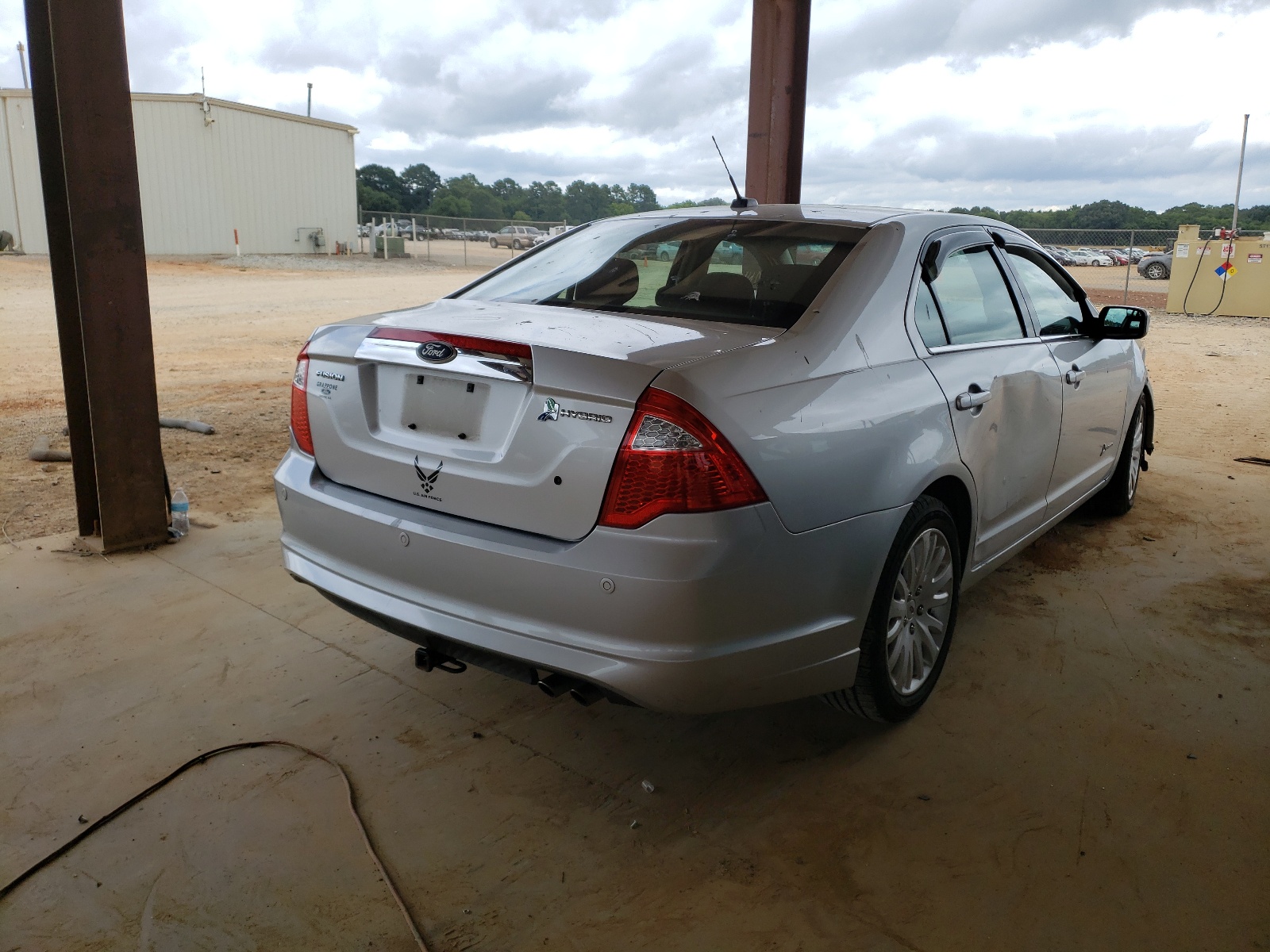 Photo 4 from auction – 2011 FORD FUSION HYB with VIN 3FADP0L32BR124637