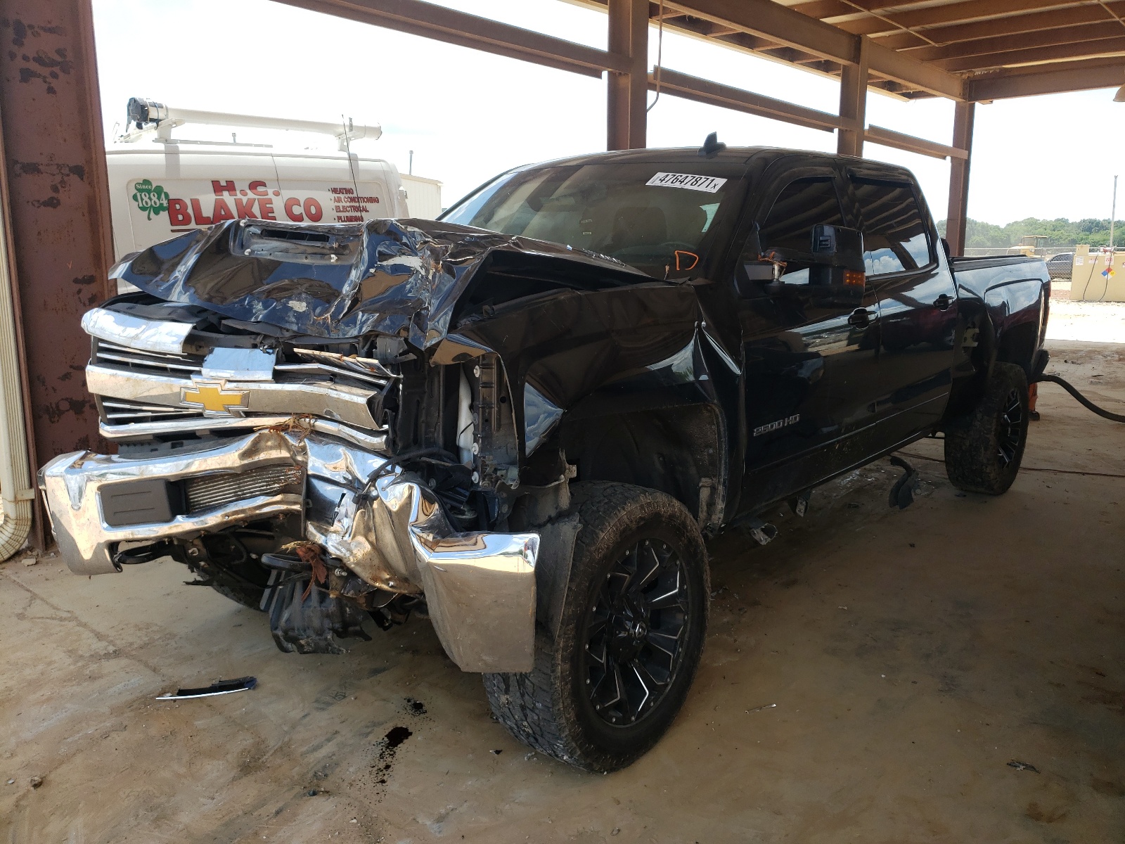 Photo 2 from auction – 2018 CHEVROLET SILVERADO with VIN 1GC1KVEY1JF113609