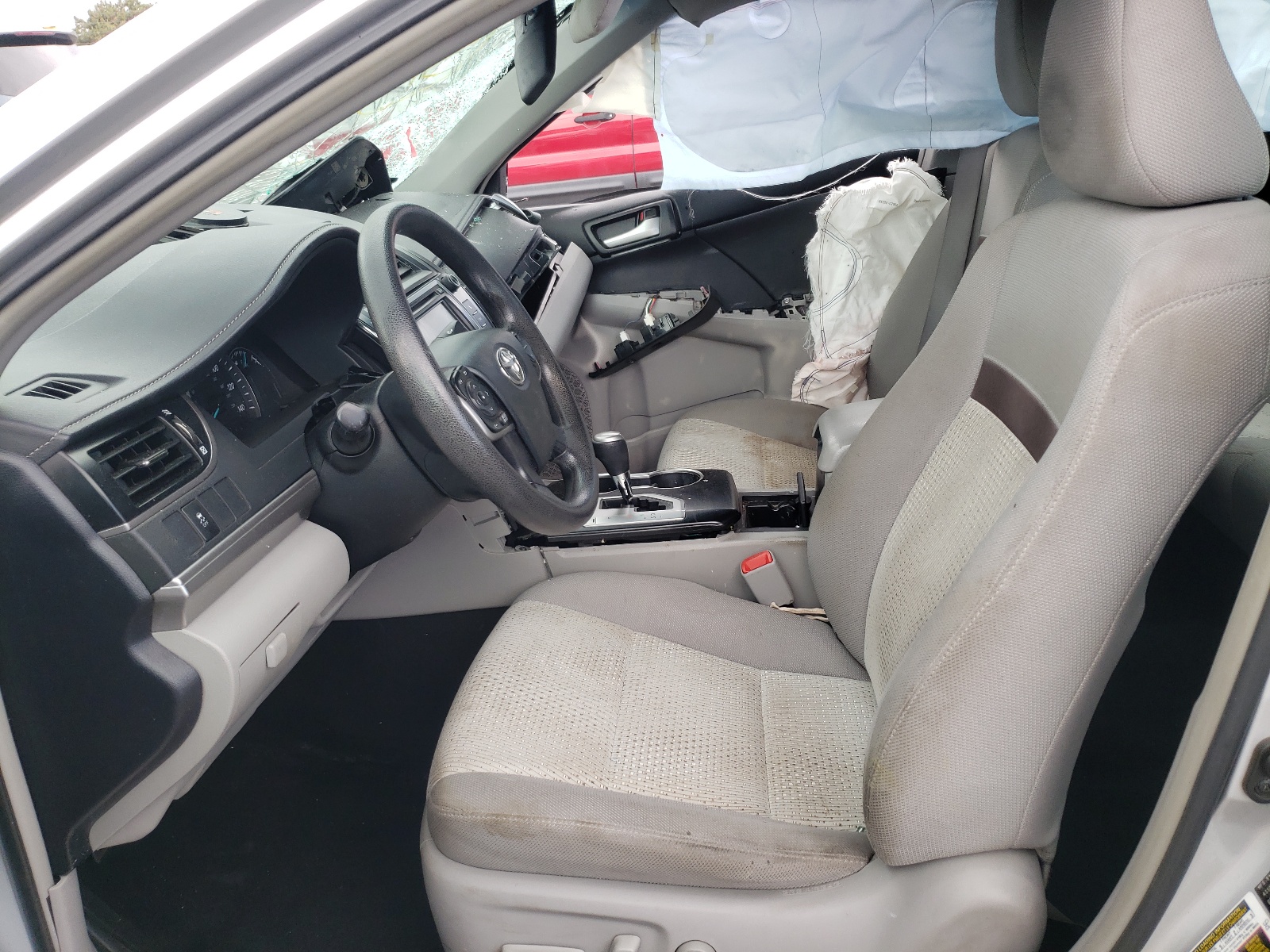 Photo 5 from auction – 2013 TOYOTA CAMRY L with VIN 4T4BF1FK9DR296738