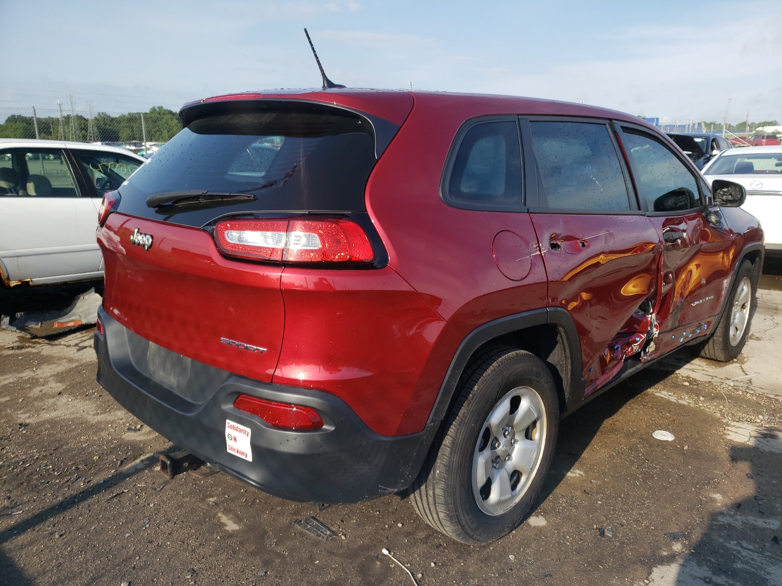 Photo 4 from auction – 2015 JEEP CHEROKEE S with VIN 1C4PJLAB2FW669972