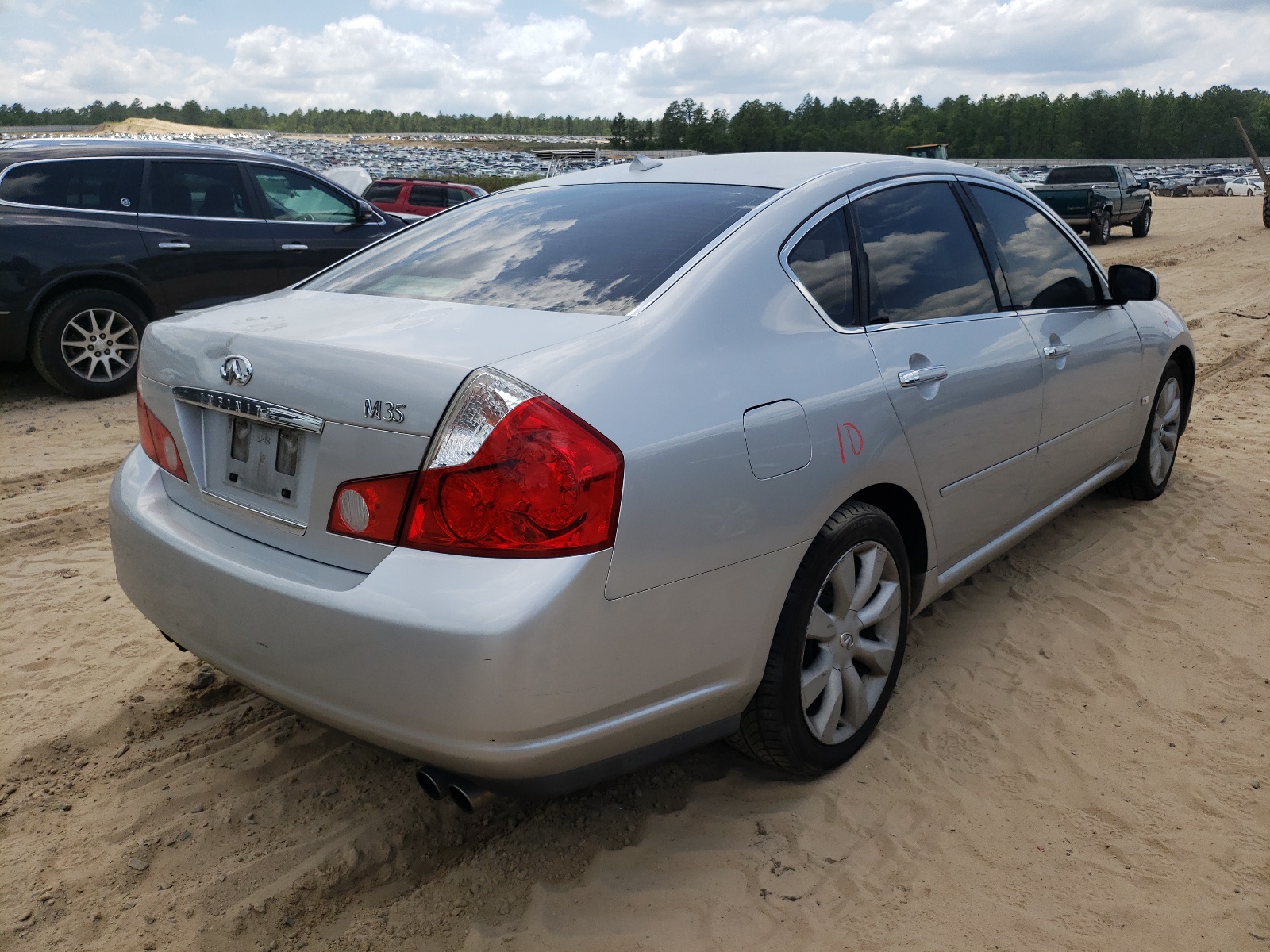 Photo 4 from auction – 2006 INFINITI M35 BASE with VIN JNKAY01E26M100415