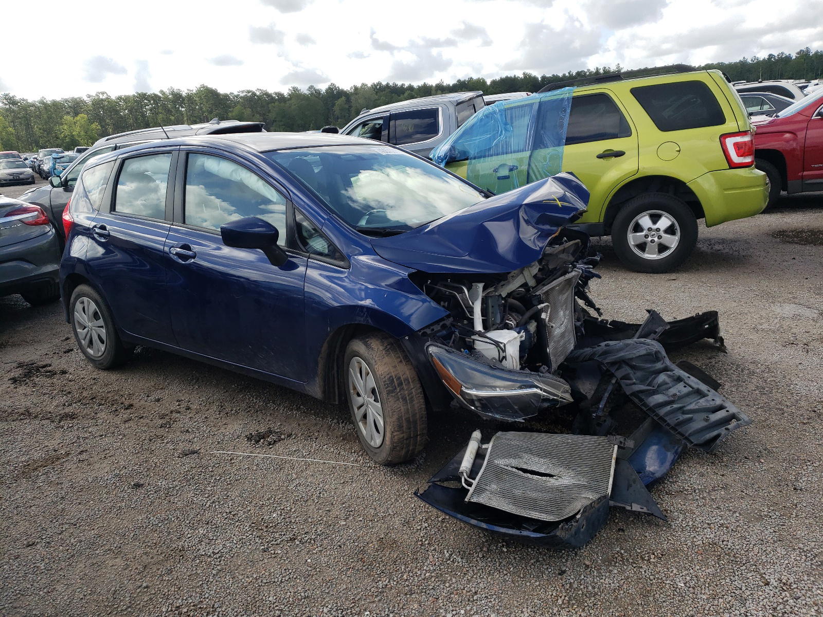 NISSAN VERSA NOTE 2017 with VIN 3N1CE2CP9HL352675 - Photo from auction