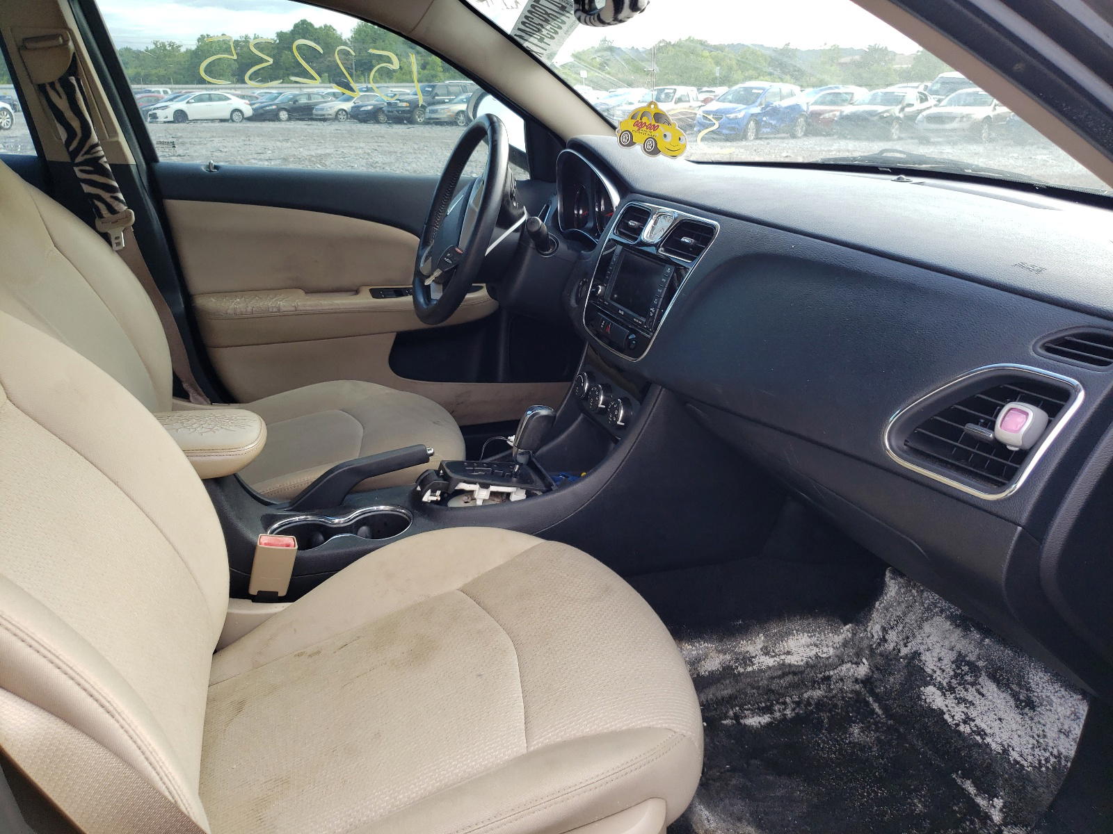 Photo 5 from auction – 2012 CHRYSLER 200 TOURIN with VIN 1C3CCBBB8CN206080