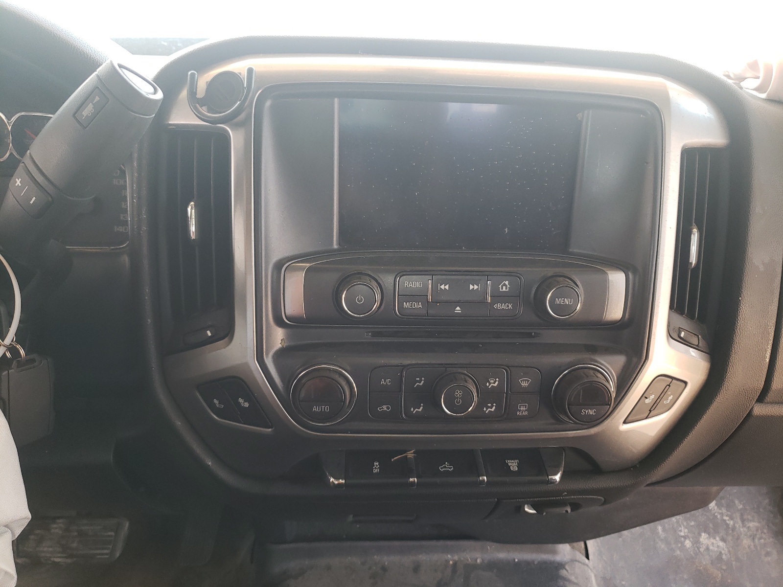 Photo 9 from auction – 2018 CHEVROLET SILVERADO with VIN 1GC1KVEY1JF113609