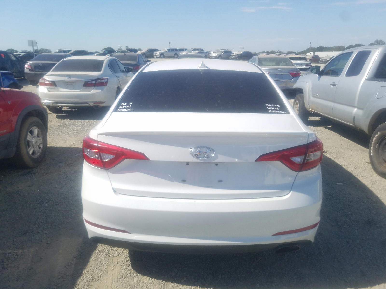 Photo 9 from auction – 2015 HYUNDAI SONATA SE with VIN 5NPE24AF6FH123727