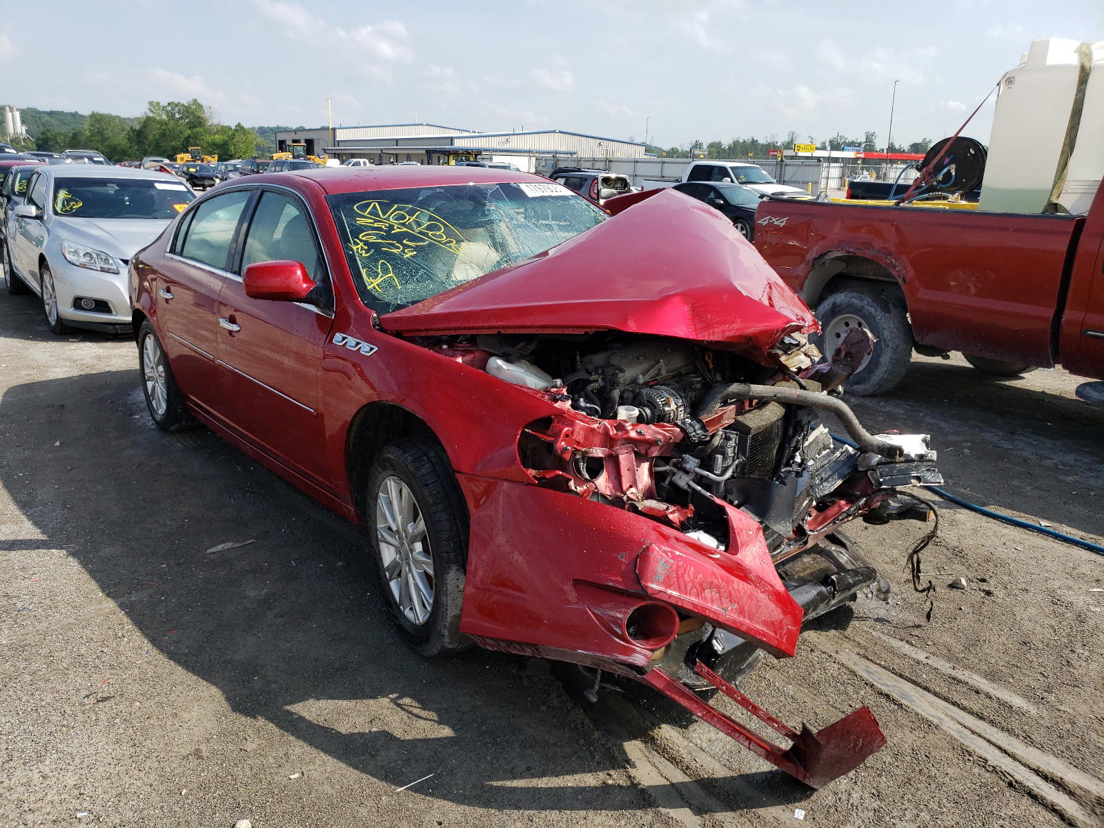 BUICK LUCERNE CX 2011 with VIN 1G4HC5EM2BU140674 - Photo from auction