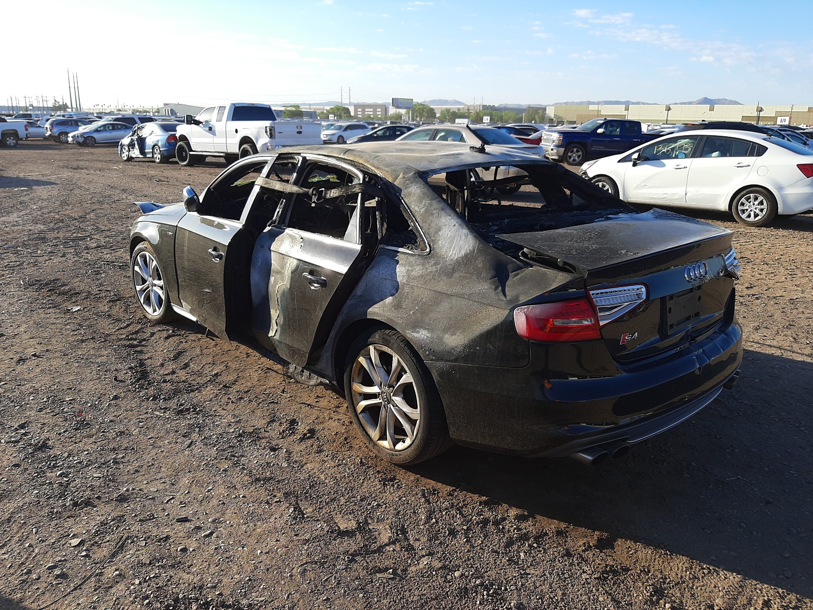 Photo 3 from auction – 2013 AUDI S4 PREMIUM with VIN WAUBGAFL8DA101831