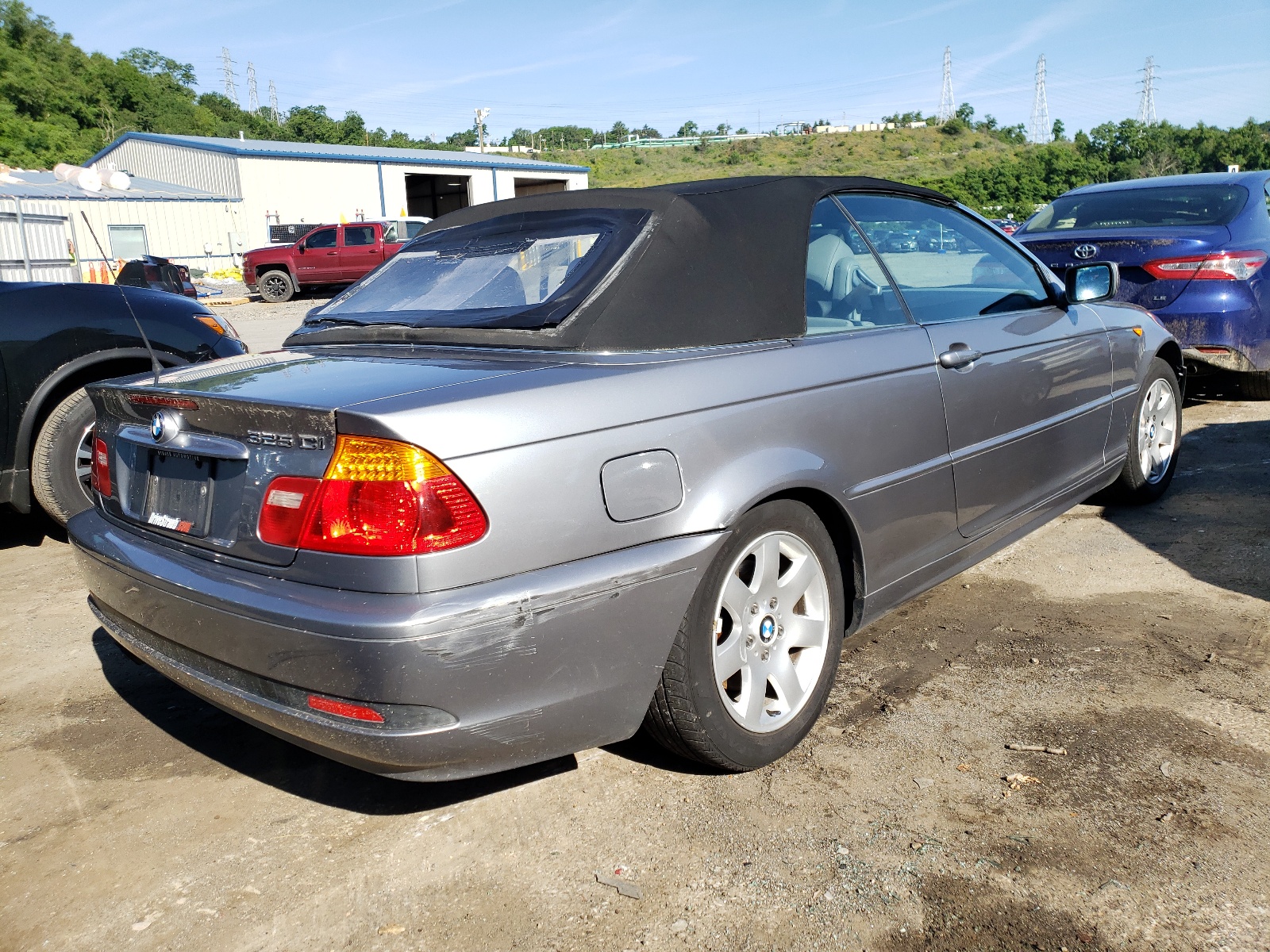 Photo 4 from auction – 2004 BMW 325 CI with VIN WBABW33454PL31223