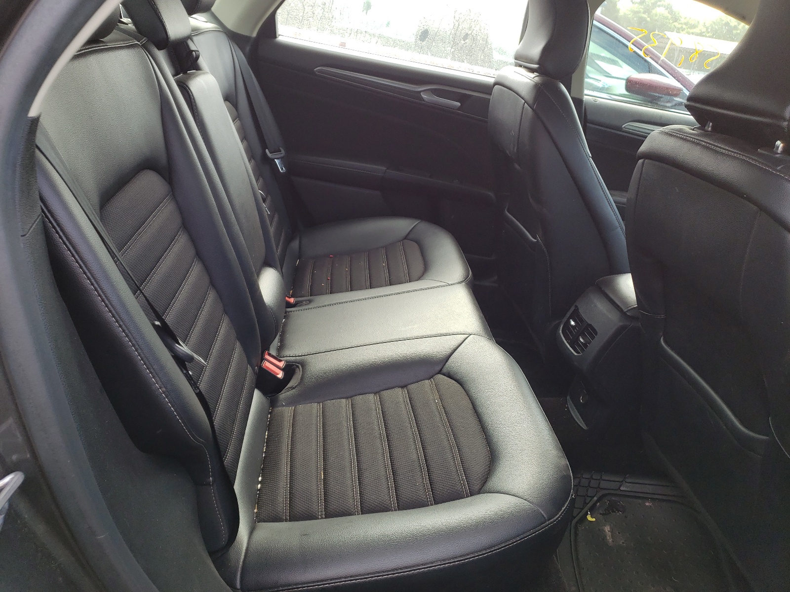 Photo 6 from auction – 2017 FORD FUSION SE with VIN 3FA6P0HD6HR363515