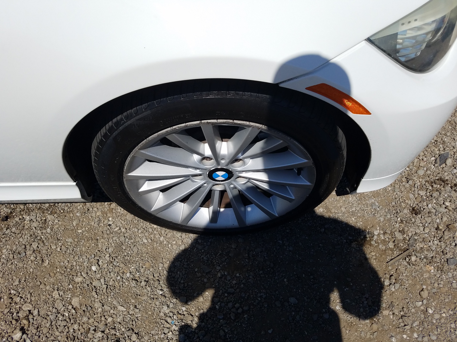 Photo 9 from auction – 2009 BMW 335 I with VIN WBAPM775X9NL87201