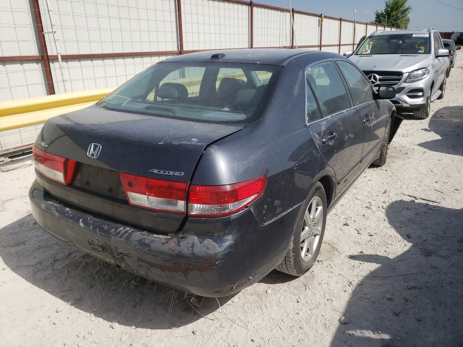 Photo 4 from auction – 2004 HONDA ACCORD with VIN 1HGCM66514A047420