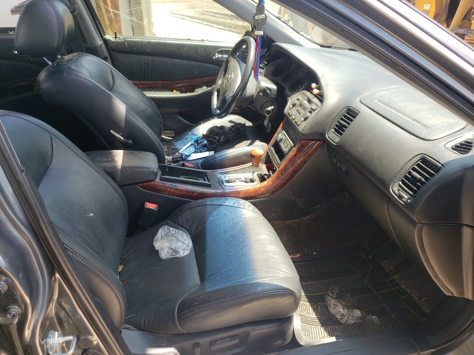 Photo 5 from auction – 2002 ACURA 3.2TL with VIN 19UUA566X2A039085