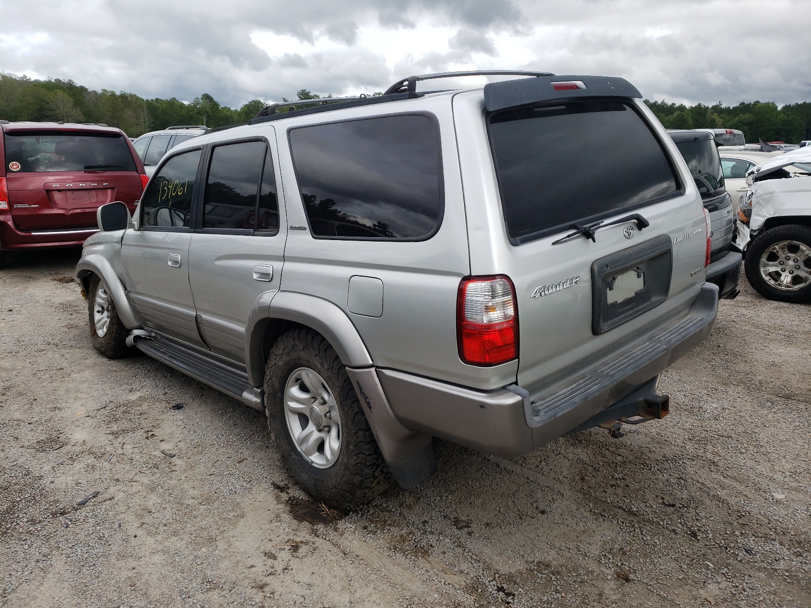 Photo 3 from auction – 2001 TOYOTA 4RUNNER LI with VIN JT3HN87R810337075