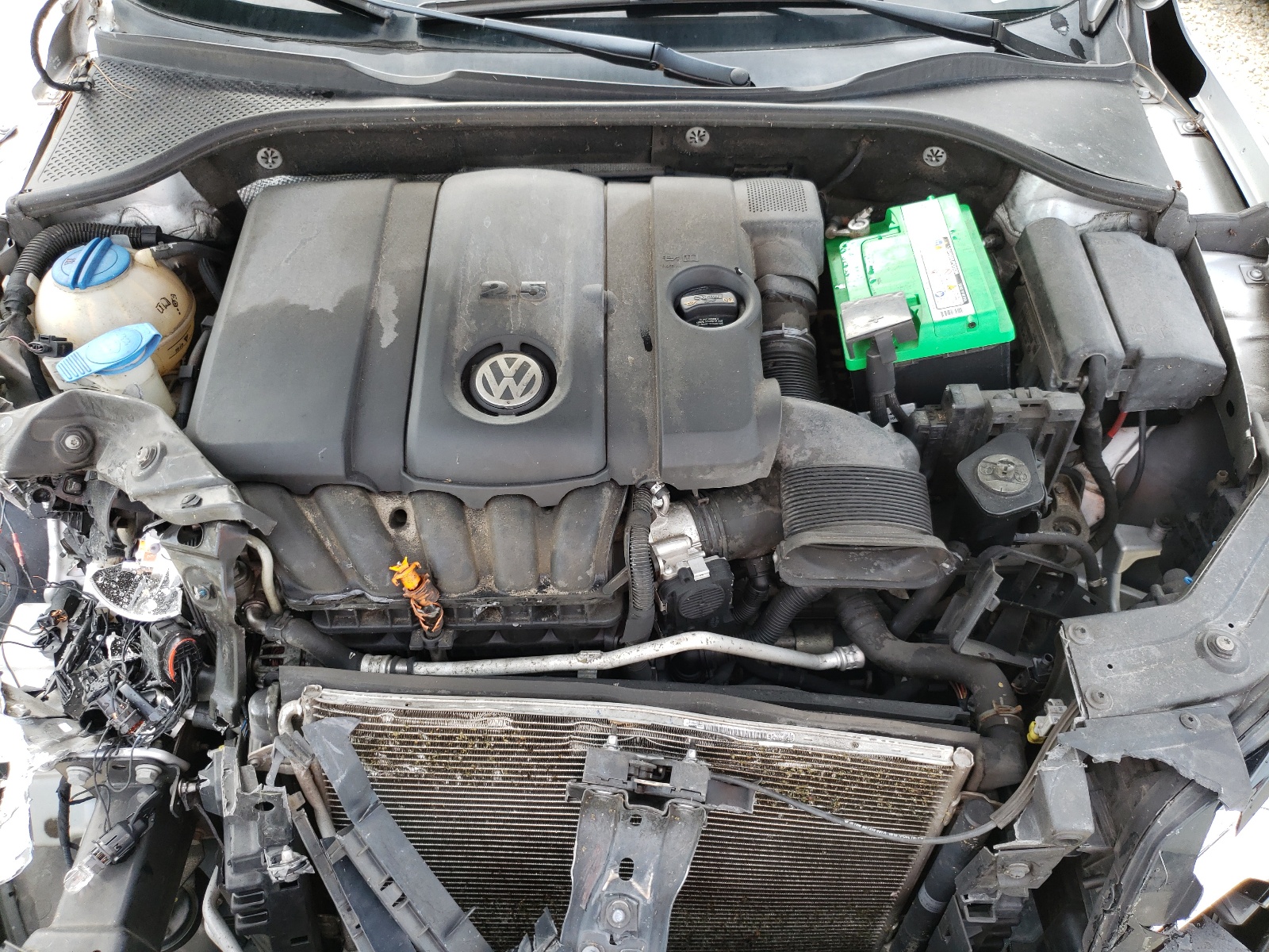 Photo 7 from auction – 2013 VOLKSWAGEN PASSAT S with VIN 1VWAP7A38DC057100
