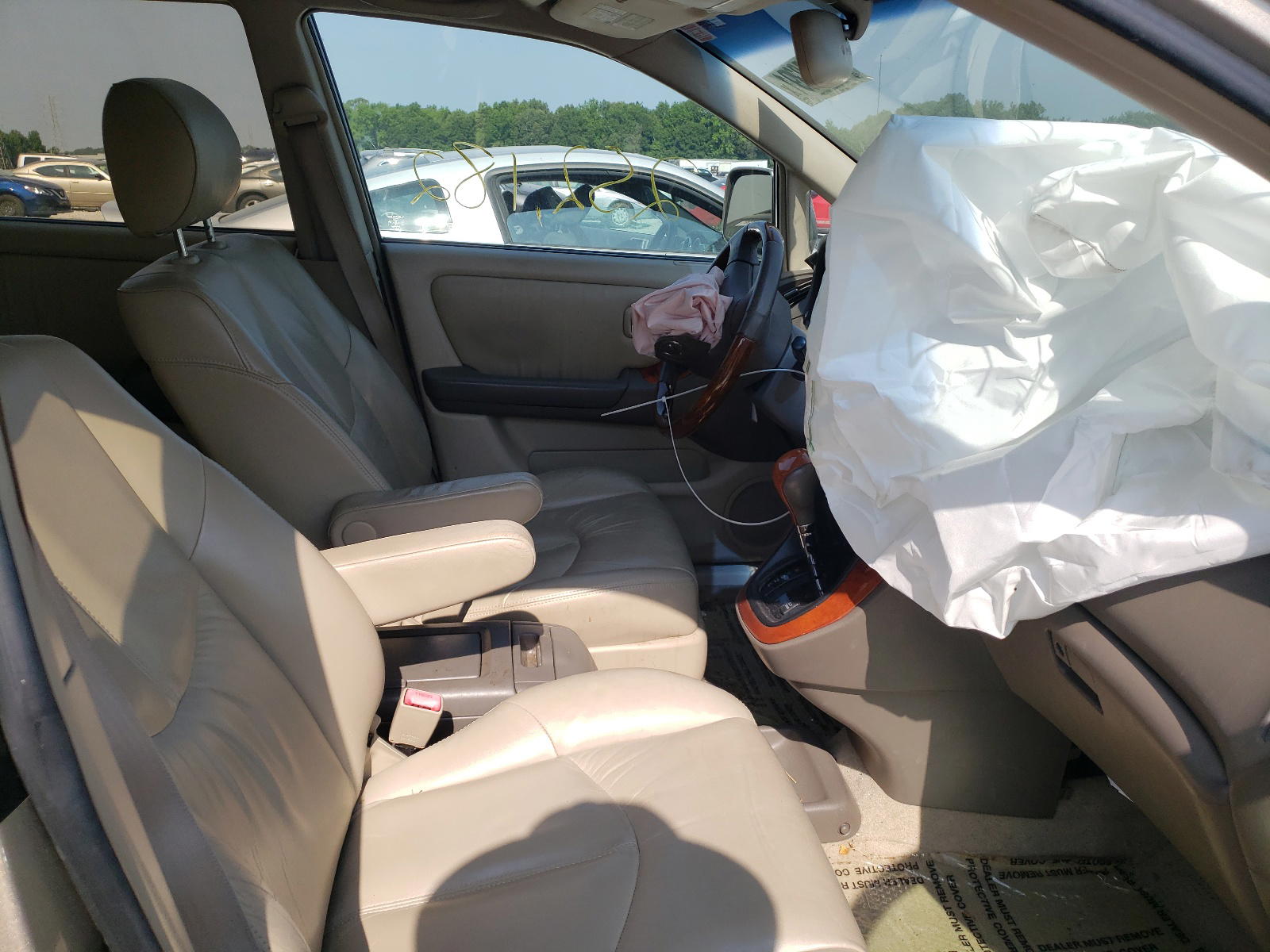 Photo 5 from auction – 2001 LEXUS RX 300 with VIN JTJGF10U710103145