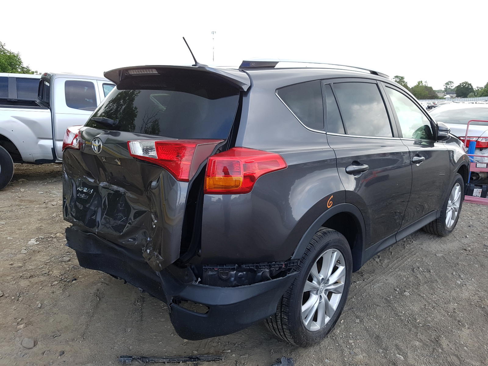 Photo 4 from auction – 2014 TOYOTA RAV4 LIMIT with VIN JTMDFREV5EJ004586