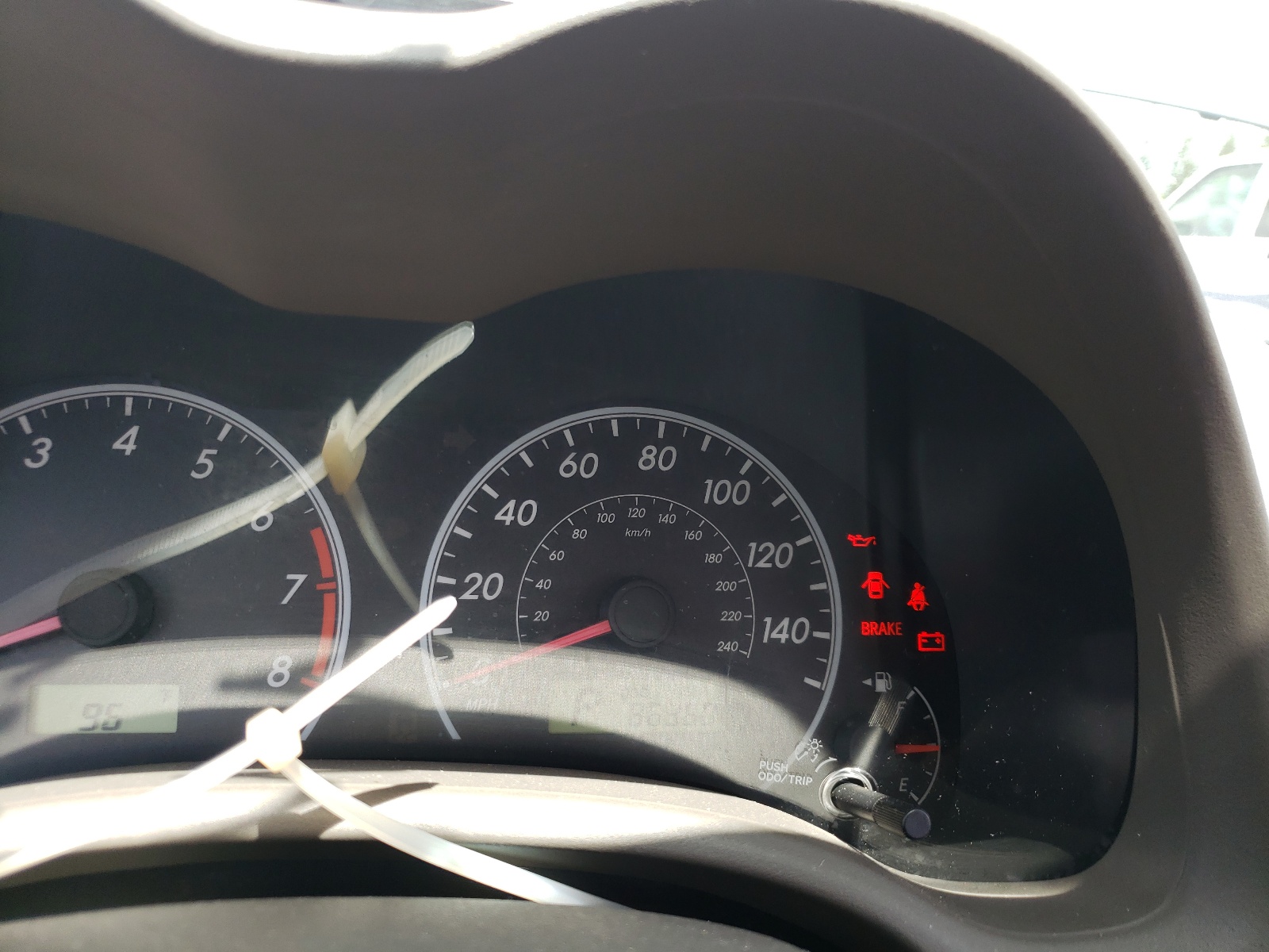 صورة رقم 8 من المزاد - 2010 TOYOTA COROLLA BA مع VIN 2T1BU4EE8AC497637
