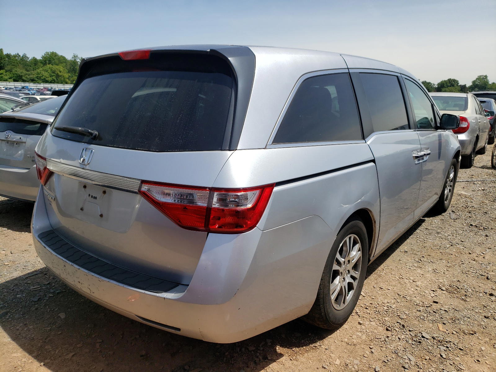 Photo 4 from auction – 2011 HONDA ODYSSEY EX with VIN 5FNRL5H40BB062019