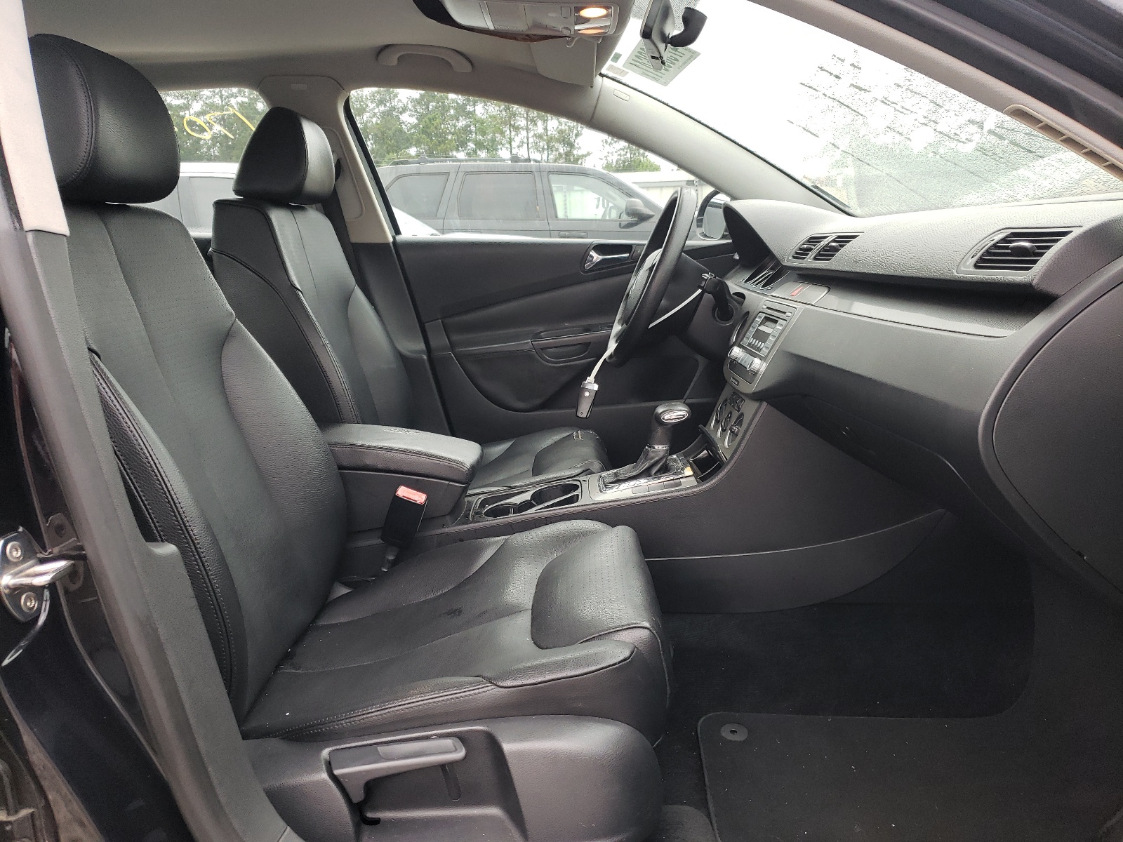 Photo 5 from auction – 2007 VOLKSWAGEN PASSAT 2.0 with VIN WVWAK73C17E149480