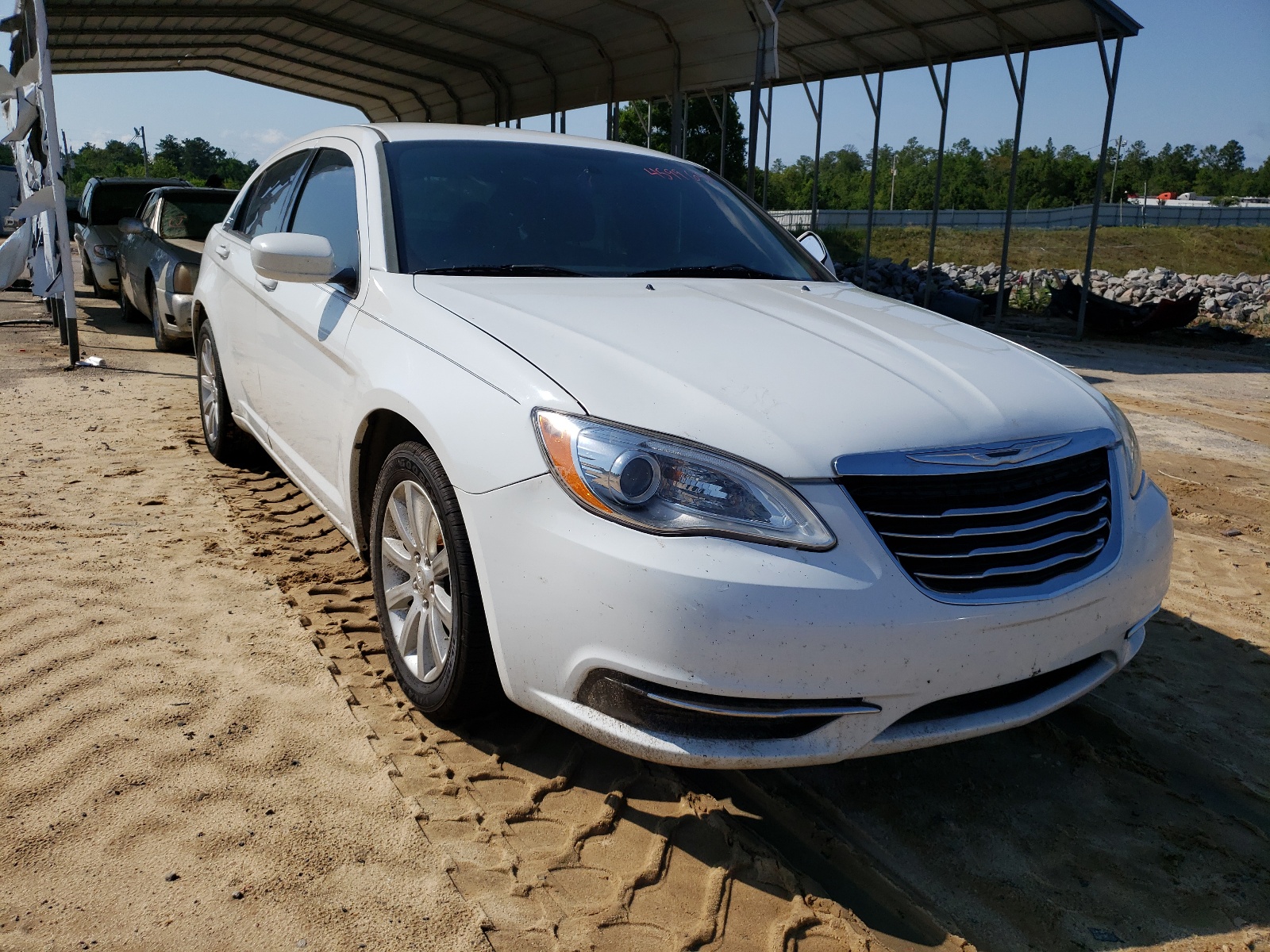 Photo 1 from auction – 2014 CHRYSLER 200 TOURIN with VIN 1C3CCBBB6EN177004