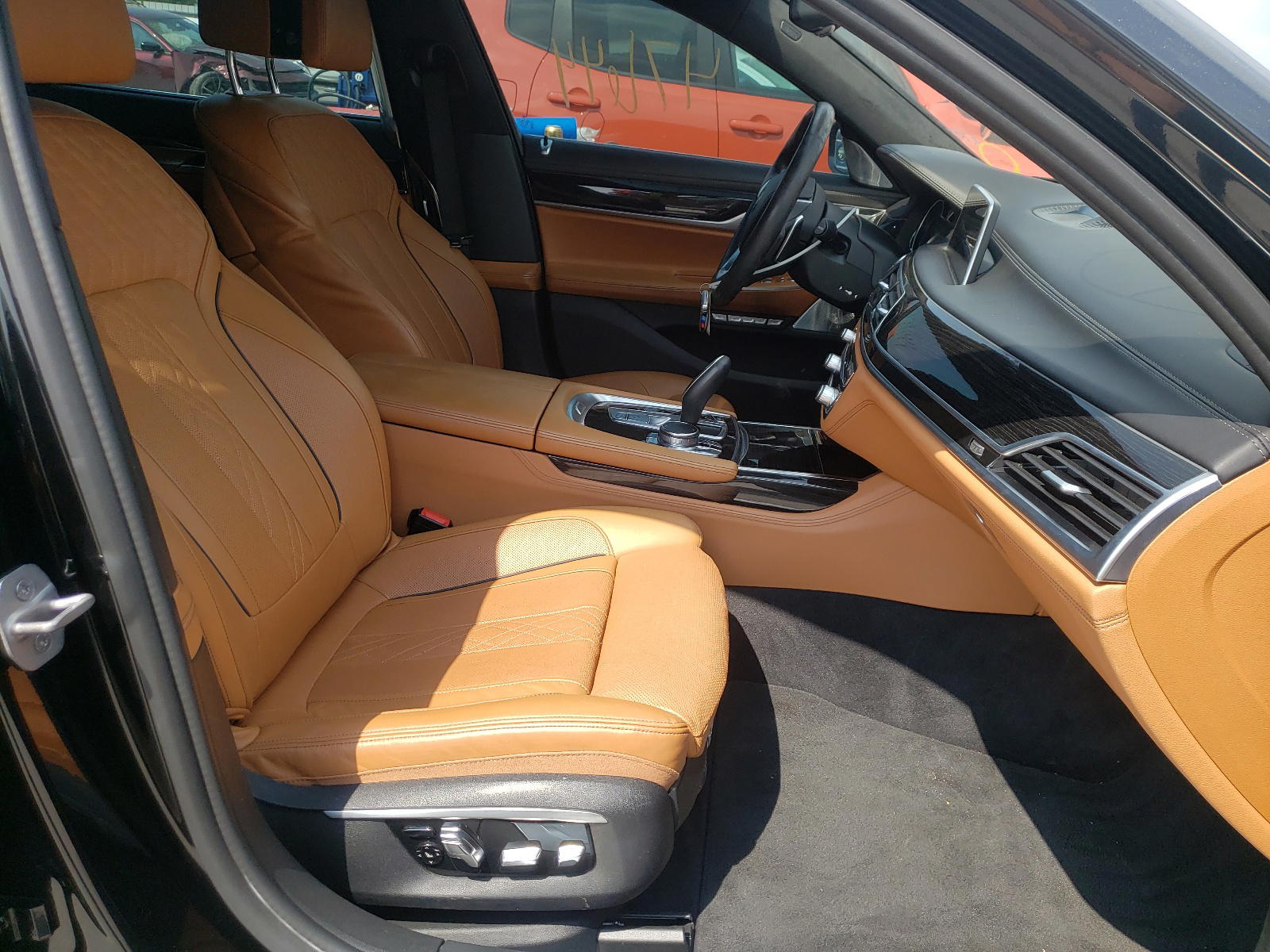 Photo 5 from auction – 2016 BMW 750 I with VIN WBA7F0C51GGL99746