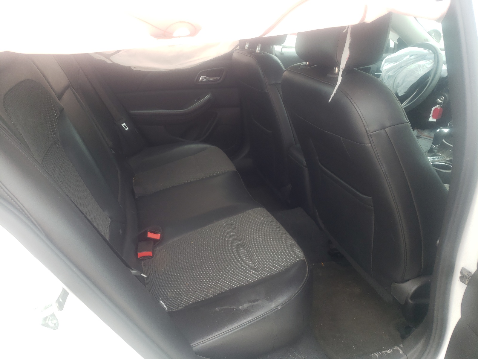 Photo 6 from auction – 2014 CHEVROLET MALIBU 1LT with VIN 1G11C5SL7EF267553