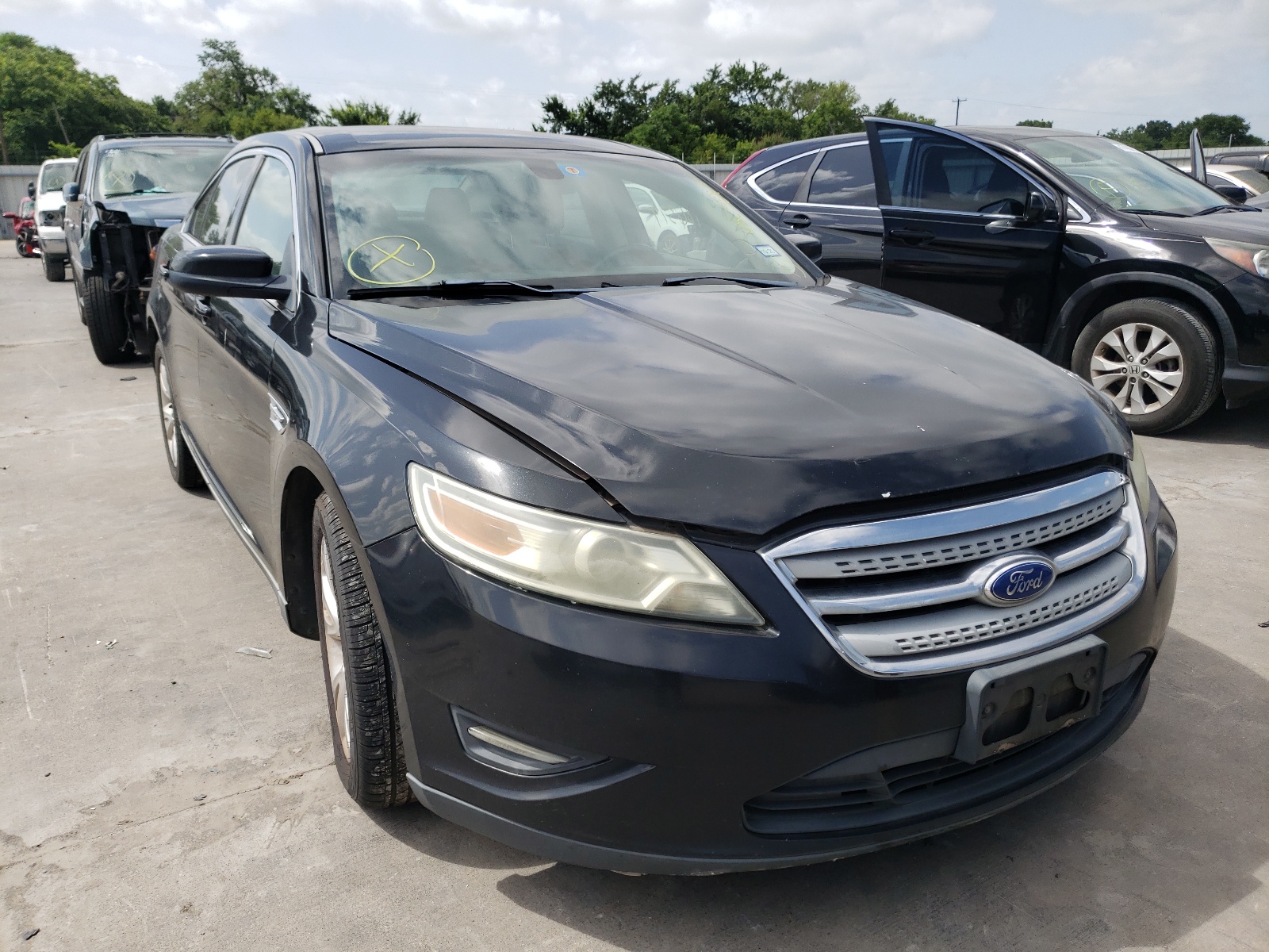 FORD TAURUS SEL 2011 z numerem VIN 1FAHP2HW4BG159915 - Zdjęcie z aukcji