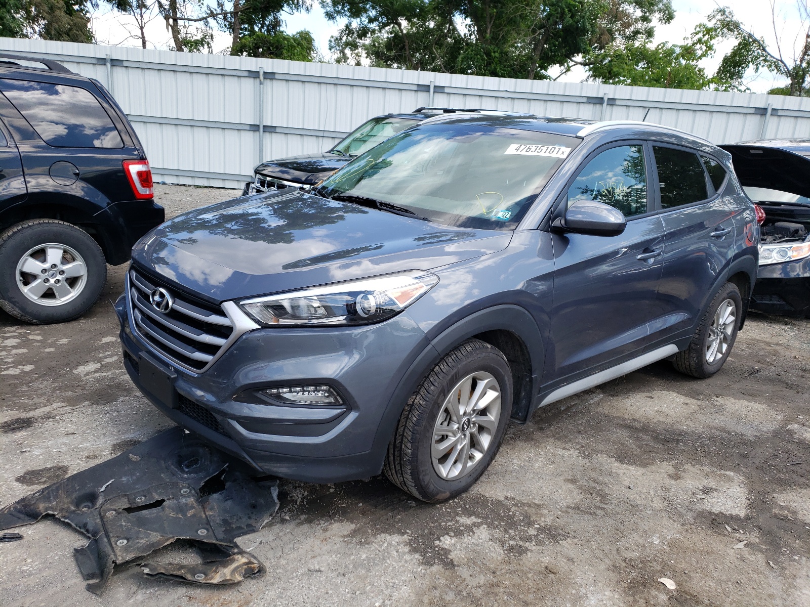 Photo 2 from auction – 2017 HYUNDAI TUCSON LIM with VIN KM8J3CA42HU450800