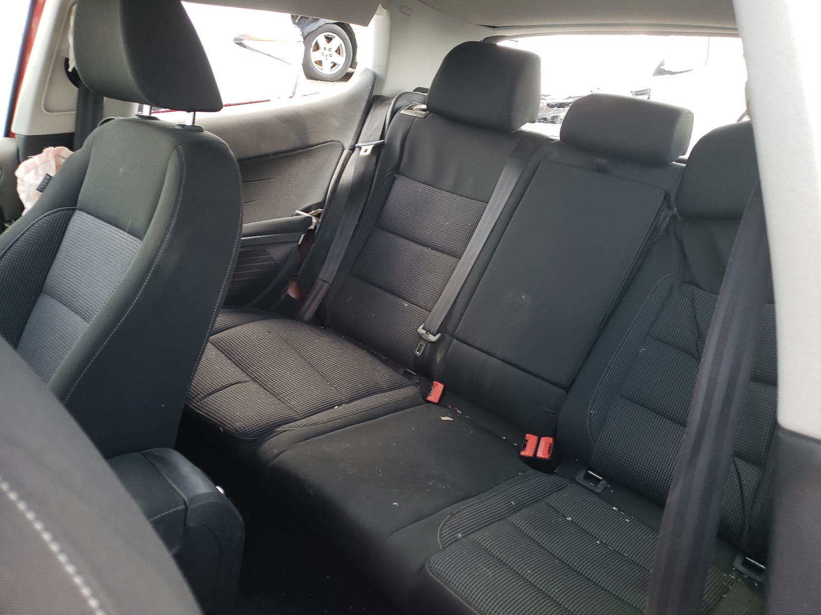 Photo 6 from auction – 2013 VOLKSWAGEN GOLF with VIN WVWBM7AJ9DW027956