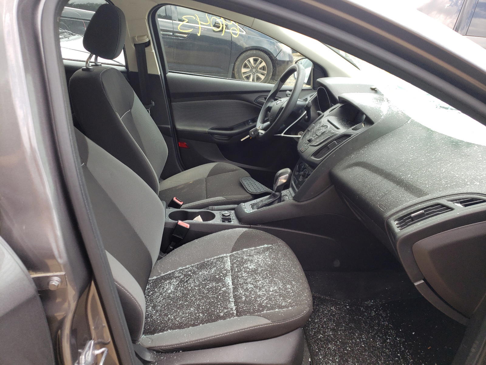 Photo 5 from auction – 2013 FORD FOCUS S with VIN 1FADP3E29DL111956