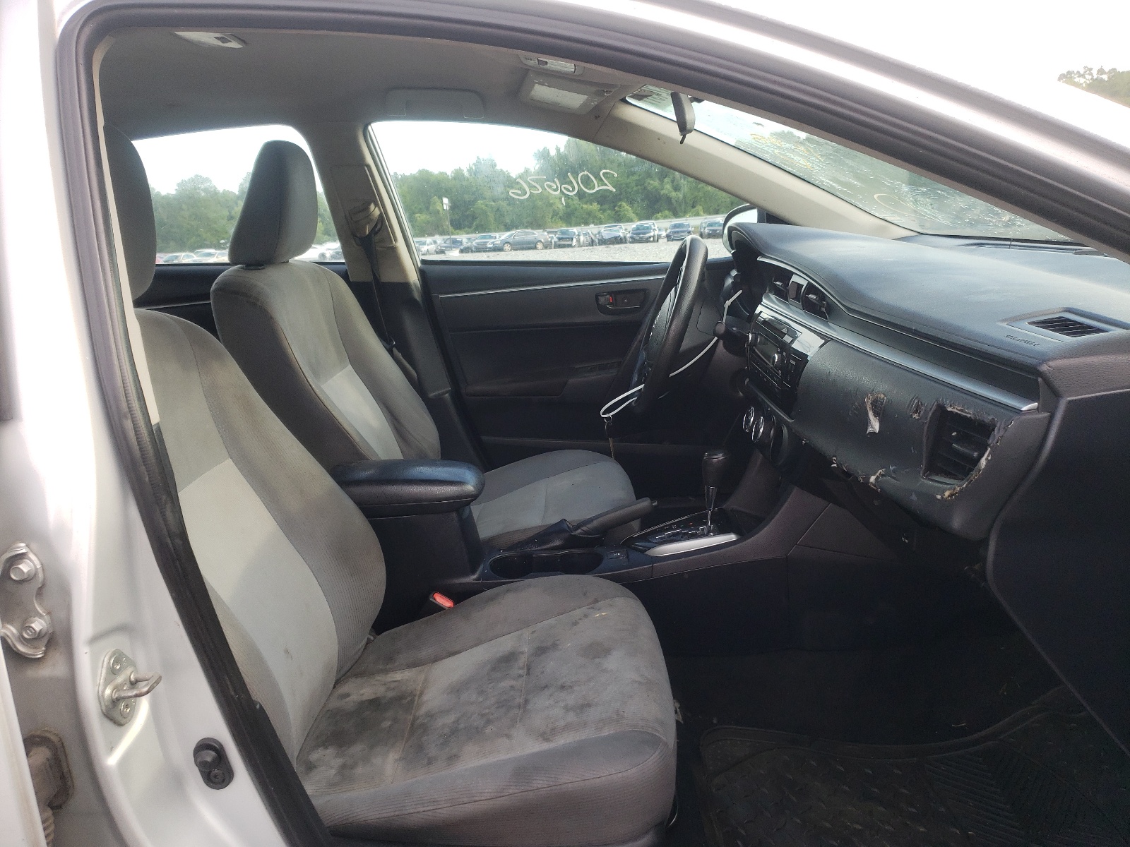 Photo 5 from auction – 2014 TOYOTA COROLLA L with VIN 2T1BURHE6EC131688