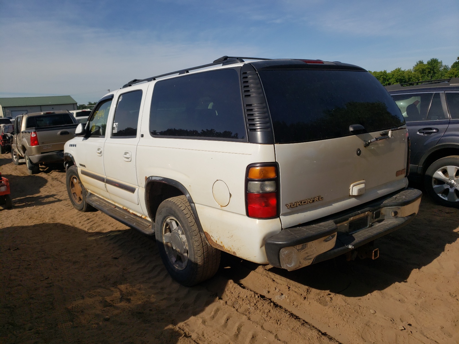 Photo 3 from auction – 2006 GMC YUKON with VIN 1GKFK16Z56J126698